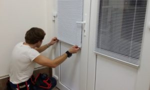 Установка рулонных жалюзи в Калининграде